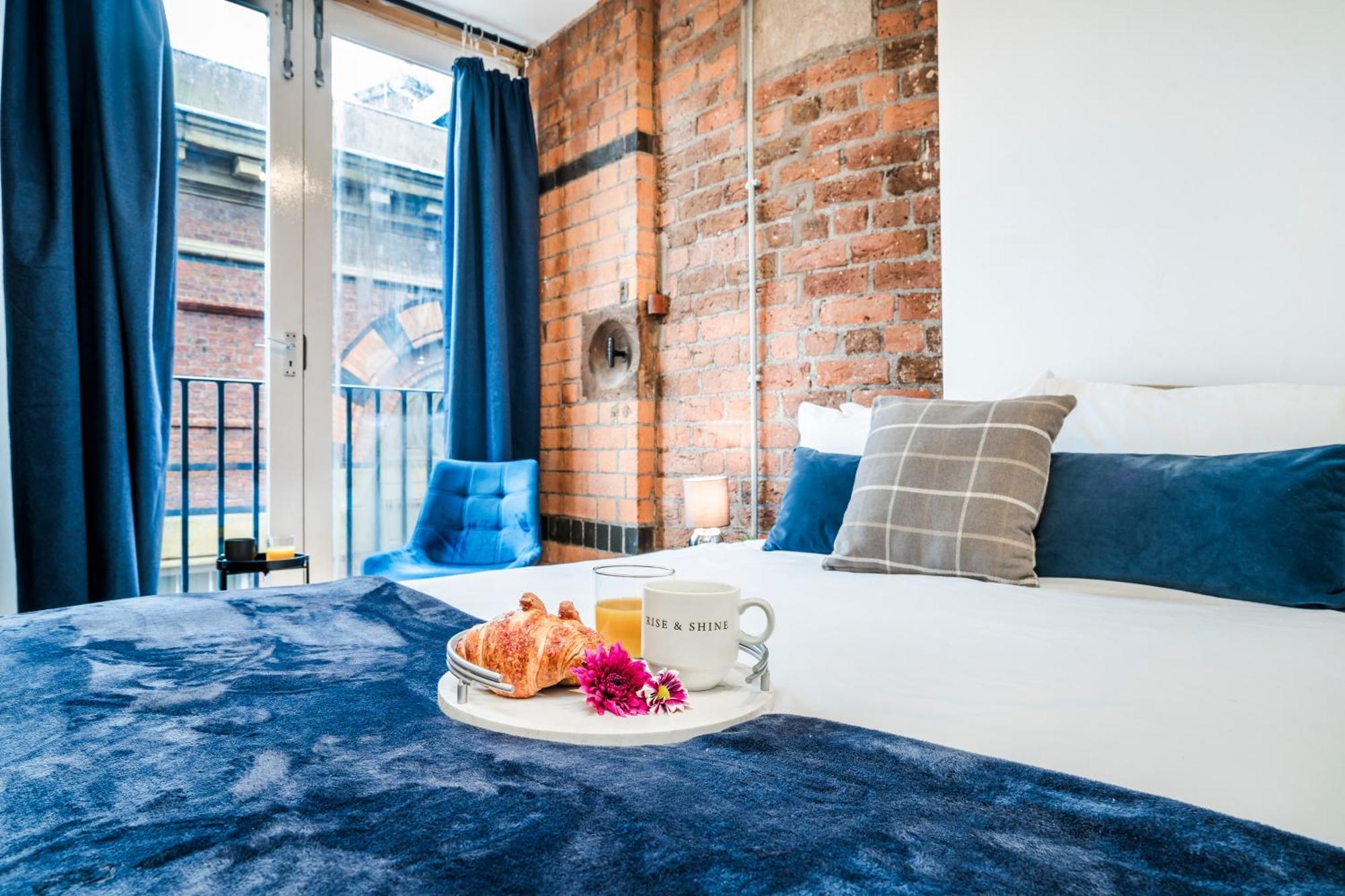 Cavern Quarters, Beautiful Two Bedroom City Centre Apartment By Garudy Serviced Apartments And Short Lets - Perfect For Longer Stays Ливерпуль Экстерьер фото