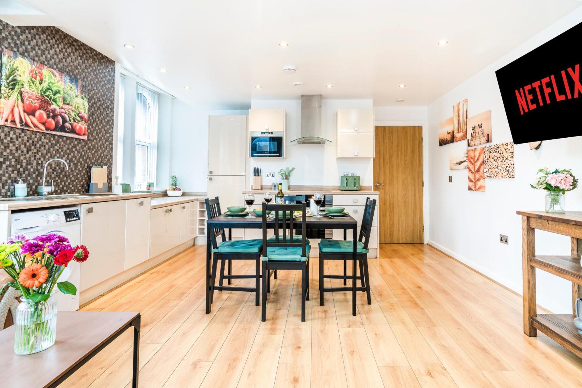 Cavern Quarters, Beautiful Two Bedroom City Centre Apartment By Garudy Serviced Apartments And Short Lets - Perfect For Longer Stays Ливерпуль Экстерьер фото