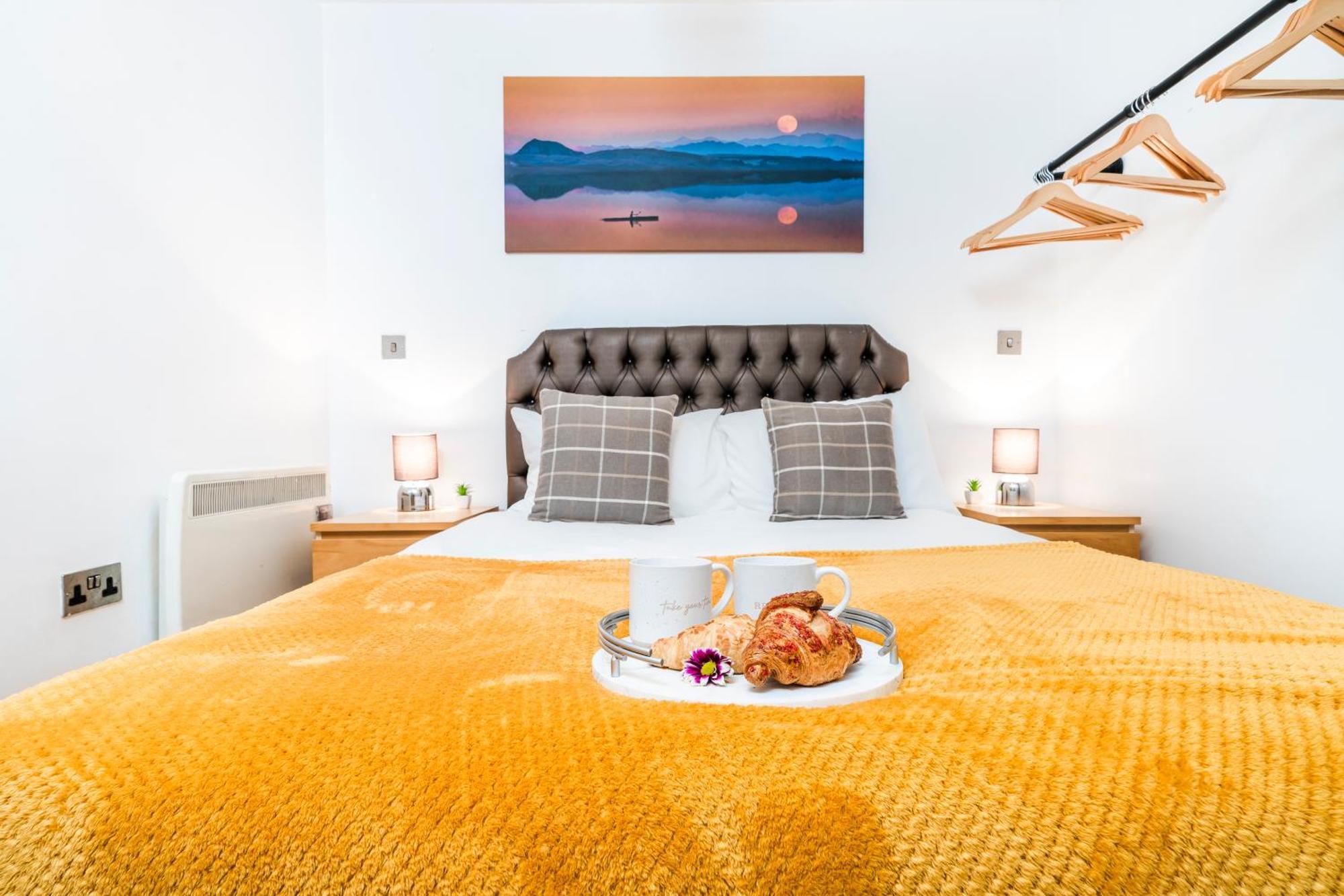 Cavern Quarters, Beautiful Two Bedroom City Centre Apartment By Garudy Serviced Apartments And Short Lets - Perfect For Longer Stays Ливерпуль Экстерьер фото