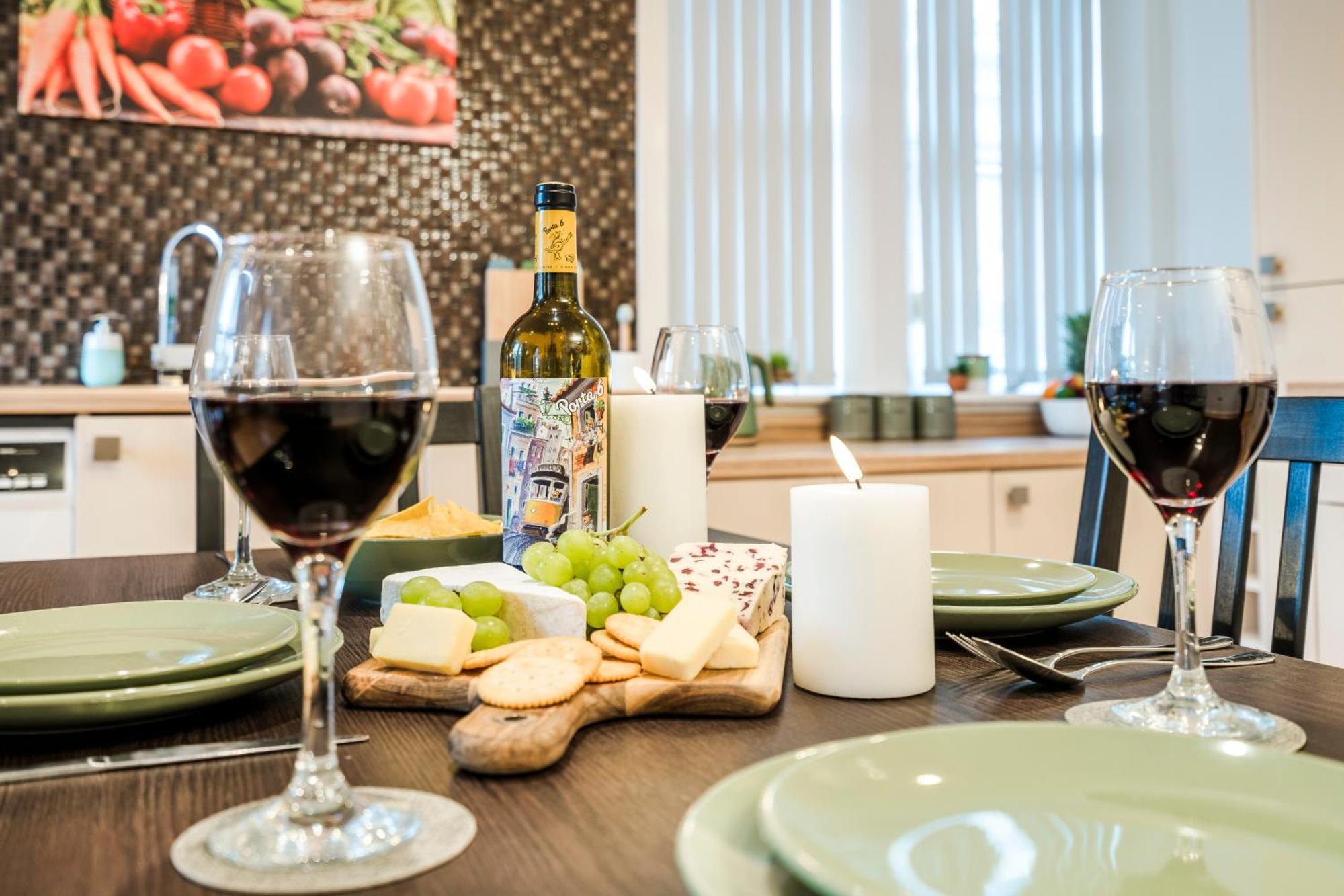 Cavern Quarters, Beautiful Two Bedroom City Centre Apartment By Garudy Serviced Apartments And Short Lets - Perfect For Longer Stays Ливерпуль Экстерьер фото