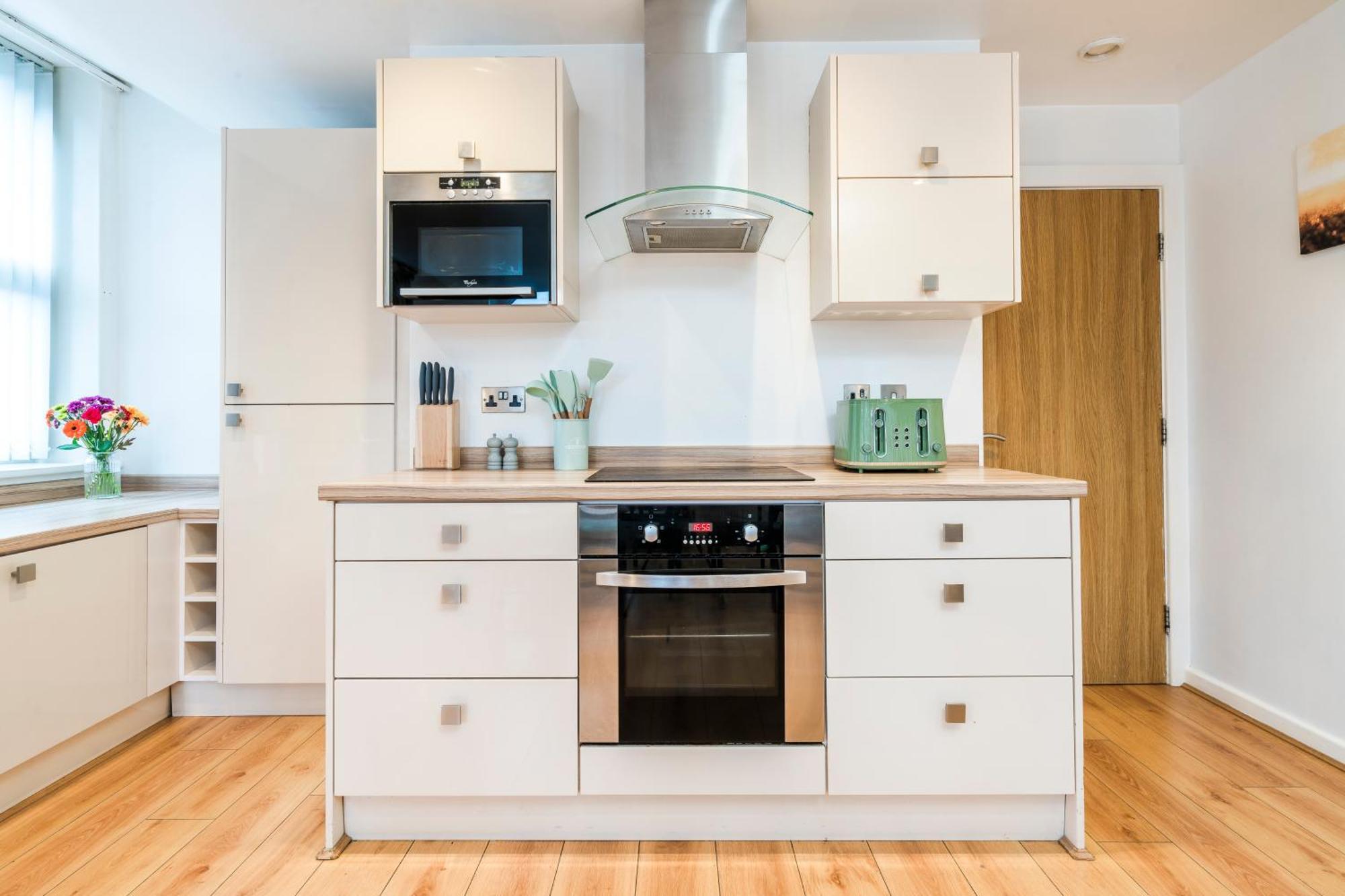 Cavern Quarters, Beautiful Two Bedroom City Centre Apartment By Garudy Serviced Apartments And Short Lets - Perfect For Longer Stays Ливерпуль Экстерьер фото