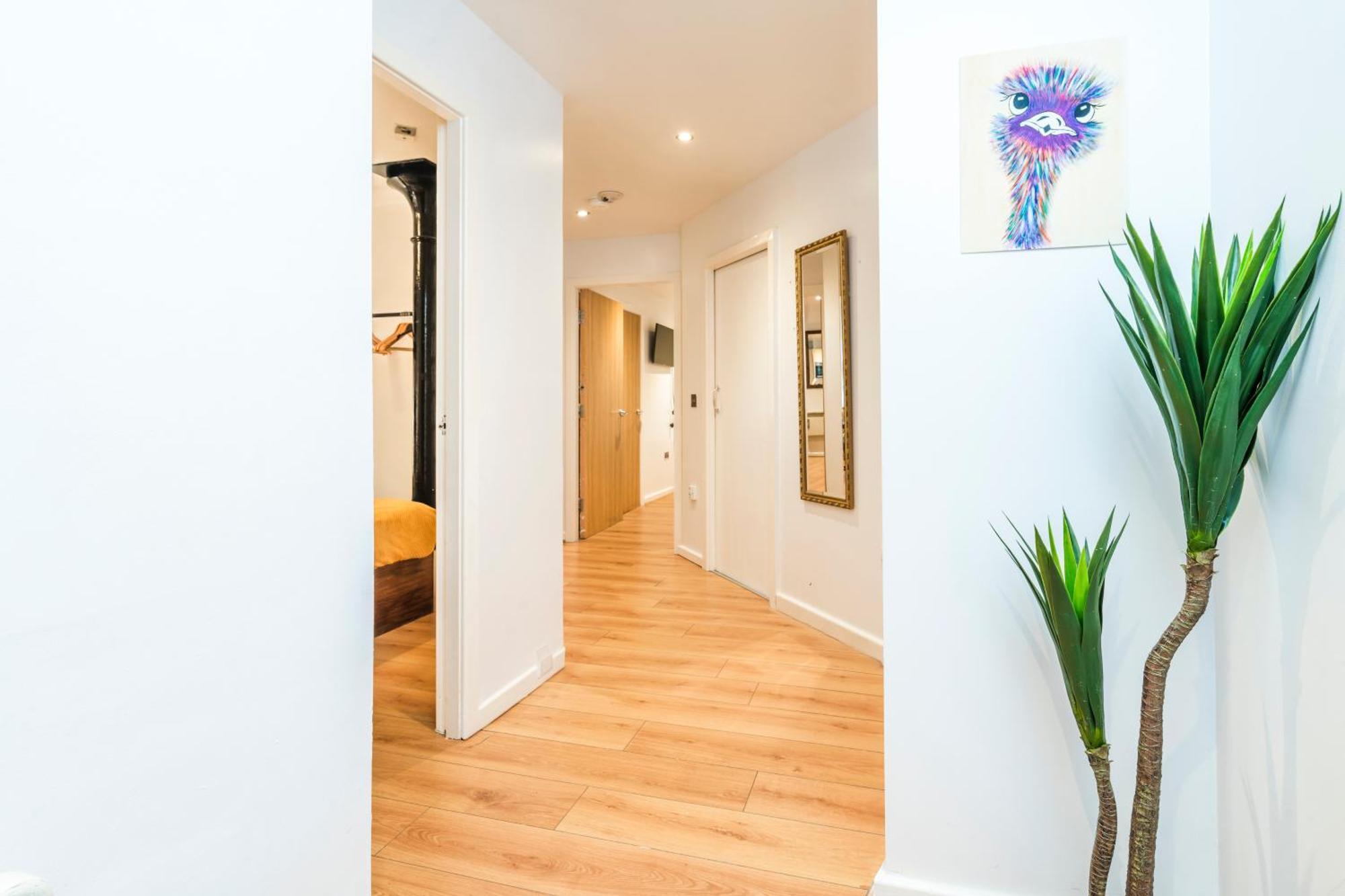 Cavern Quarters, Beautiful Two Bedroom City Centre Apartment By Garudy Serviced Apartments And Short Lets - Perfect For Longer Stays Ливерпуль Экстерьер фото